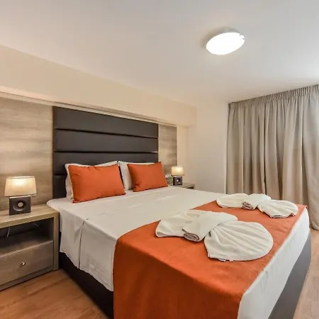 Panorama Village Hotel 4*